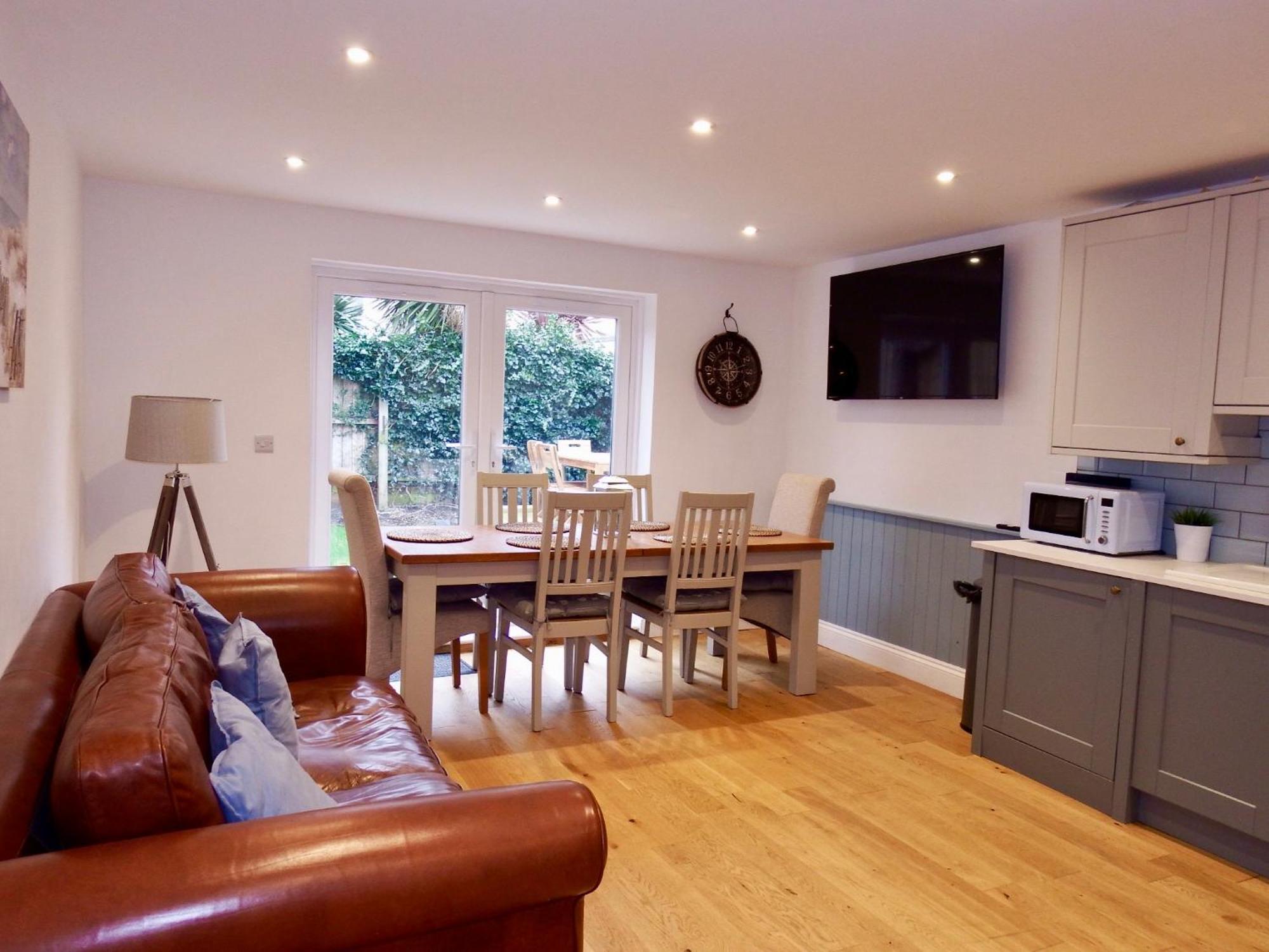 Newly Renovated 3 Bedroom Victorian Detached House Bournemouth Ngoại thất bức ảnh